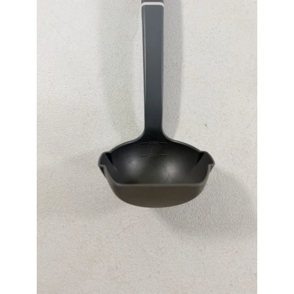 Calphalon Gray Nylon Ladle Double Spout Flat Side 2 oz 4 oz Embossed Measurement